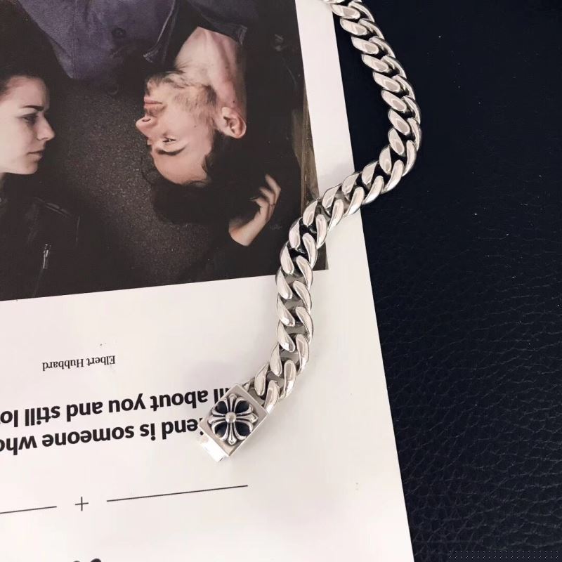 Ch**me He**ts bracelets